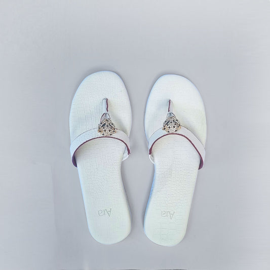 Choti Sherni in Ice White